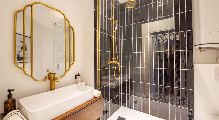 Photo of Parisian Pause