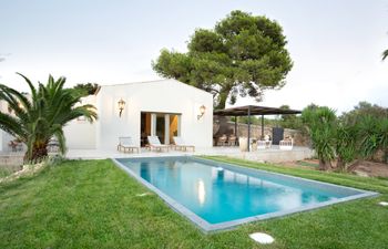 The Malena Holiday Home