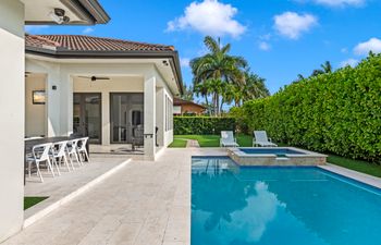 Tropical Treasure Holiday Home