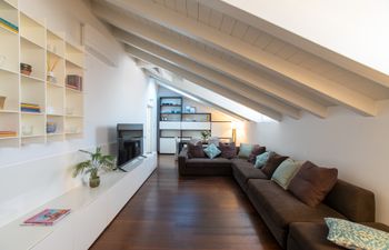 The Charming Attic Holiday Home
