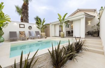 The Palm Villa Holiday Home