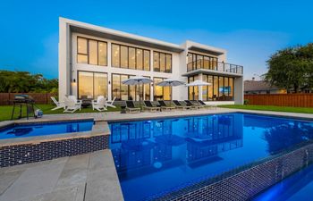 Crystal Love Holiday Home