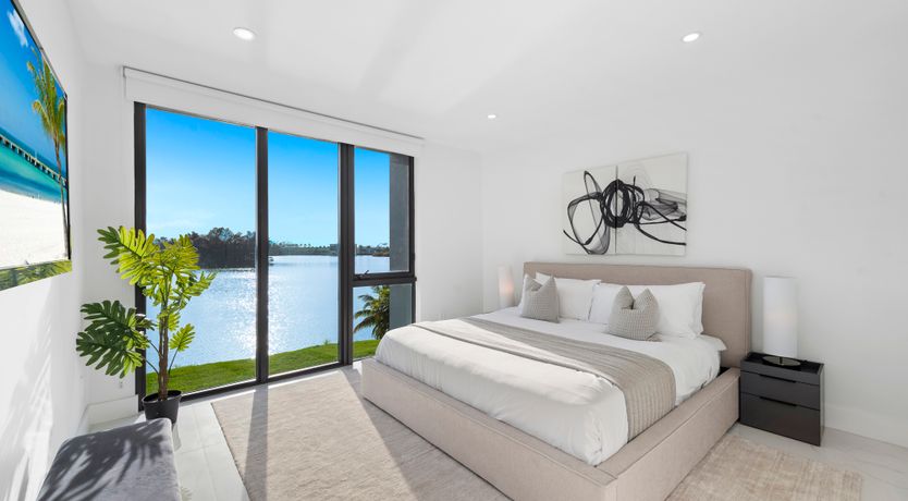 Photo of Crystal Love