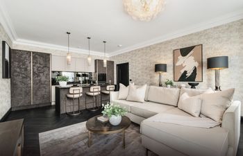 Grand Locale Holiday Home