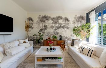 Vintage Shore Holiday Home
