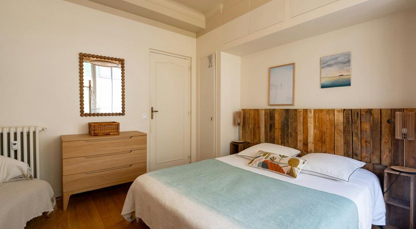 Photo of Vintage Shore