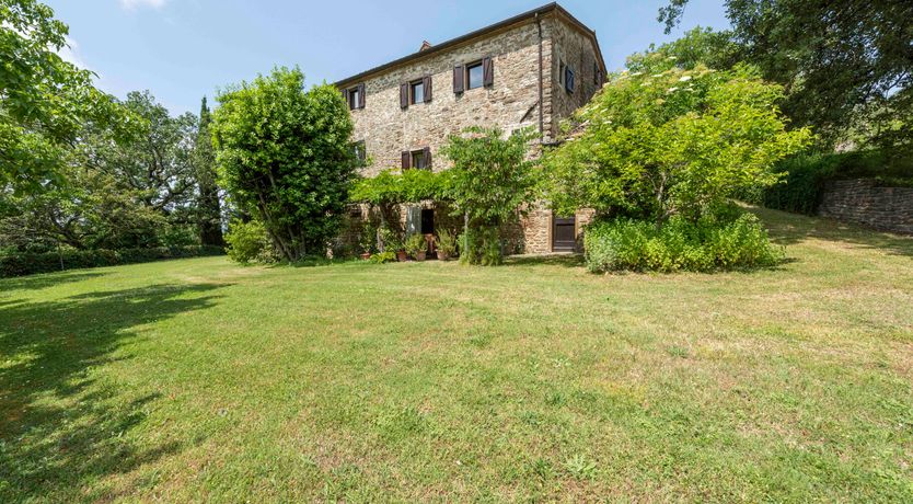 Photo of Under the Tuscan Sky