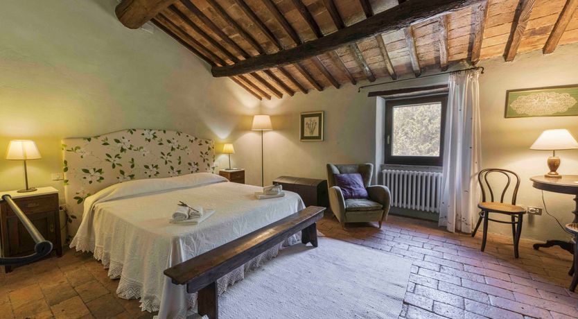 Photo of Under the Tuscan Sky