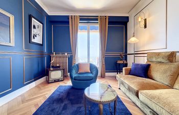 Le Grand Blanc Holiday Home