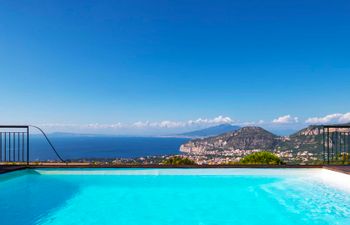 Golden Bay Holiday Home