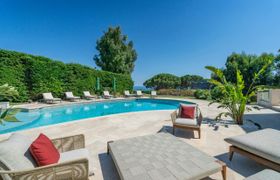 Photo of riviera-luxury