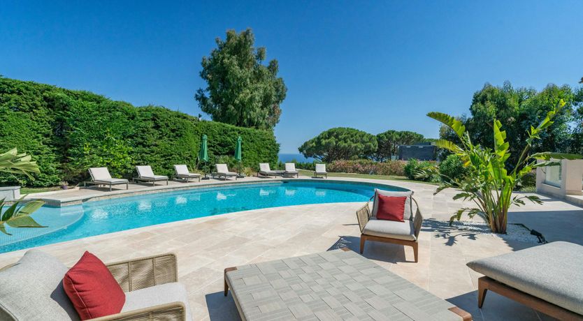 Photo of Riviera Luxury