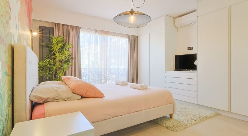 Photo of Gold Coast Avenue