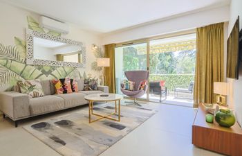 Gold Coast Avenue Holiday Home