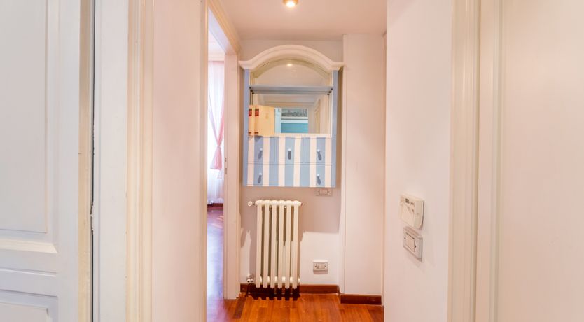 Photo of Roman Romantics