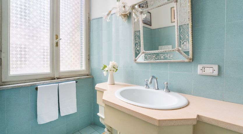 Photo of Roman Romantics