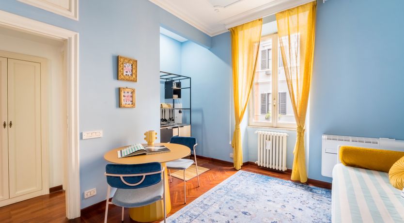 Photo of Roman Romantics