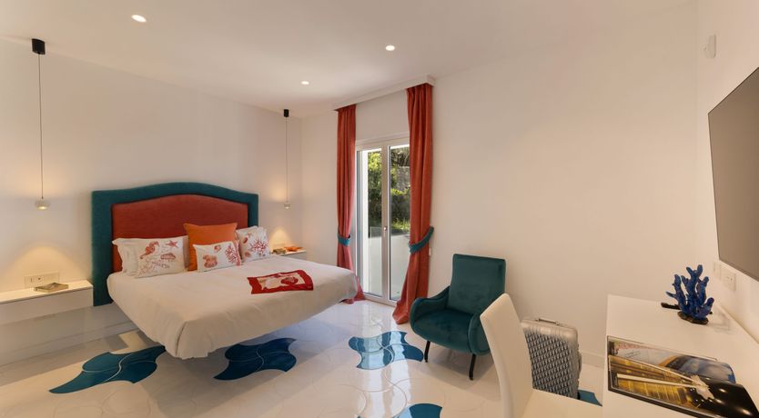 Photo of The Pearl of Sorrento