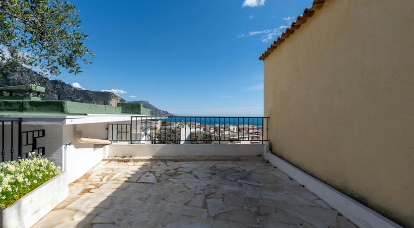 Photo of Beaulieu Blue