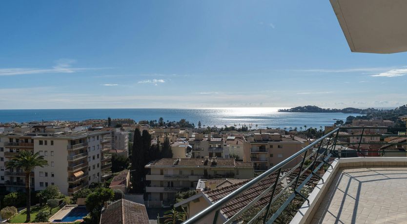 Photo of Beaulieu Blue