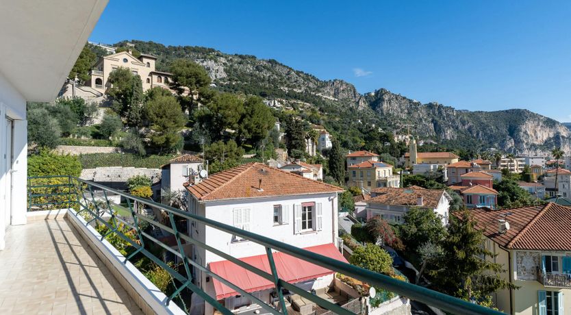 Photo of Beaulieu Blue