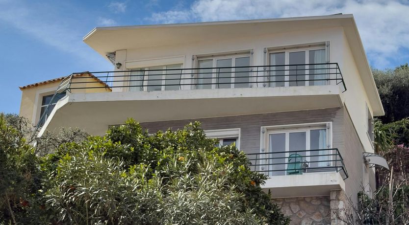 Photo of Beaulieu Blue