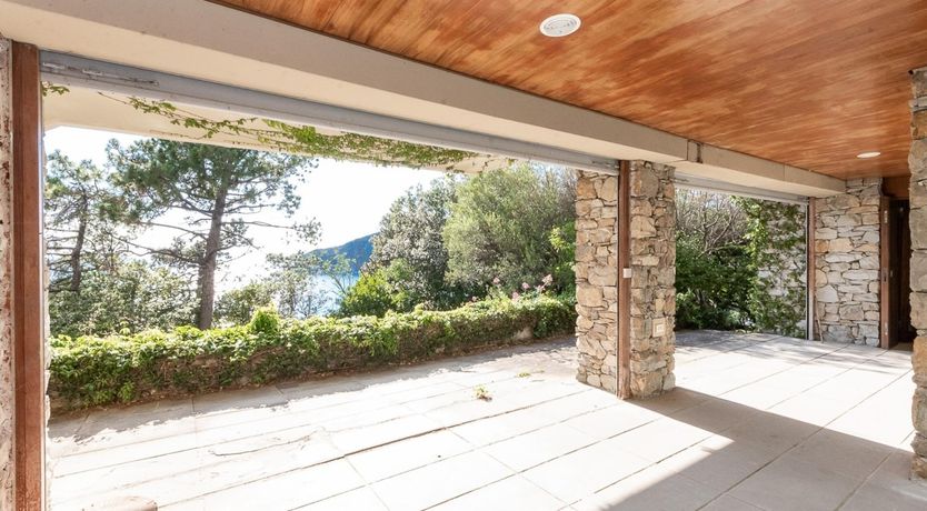 Photo of Opalescent Retreat