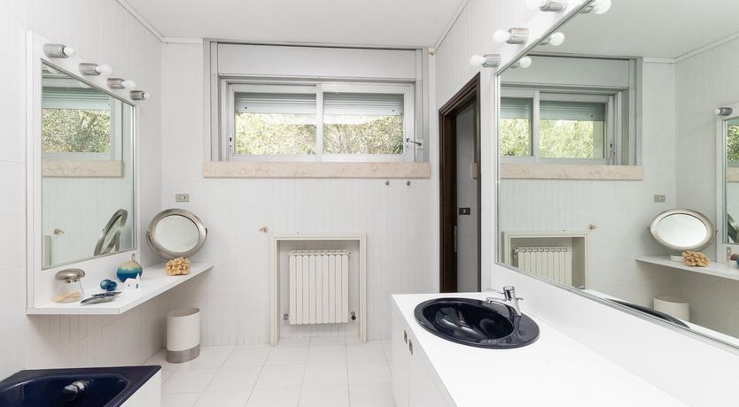 Photo of Opalescent Retreat