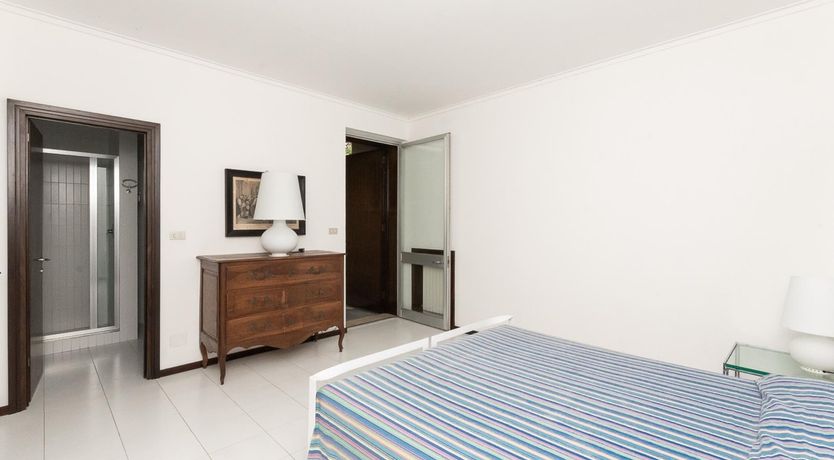 Photo of Opalescent Retreat