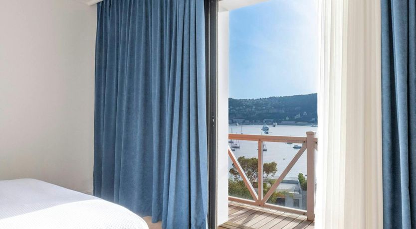 Photo of The Blooming Sea