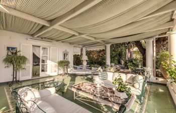The Garden of Capri Holiday Home