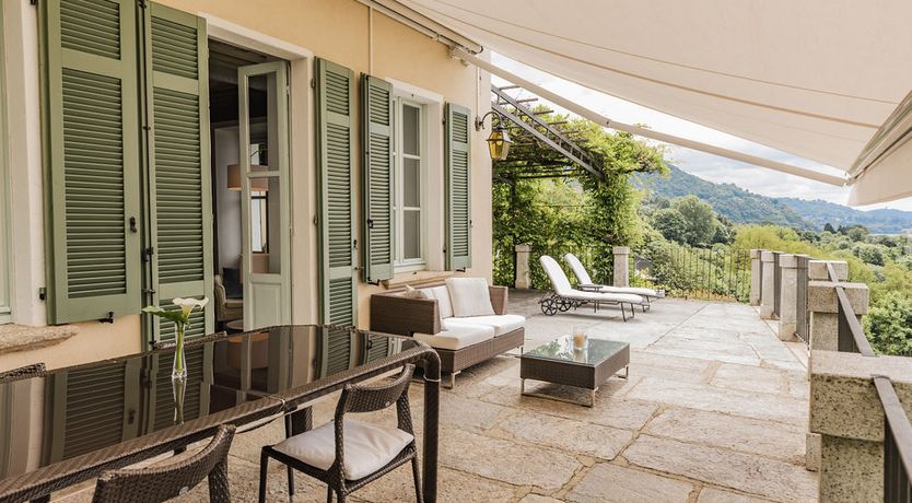 Photo of A Romantic Rendezvous