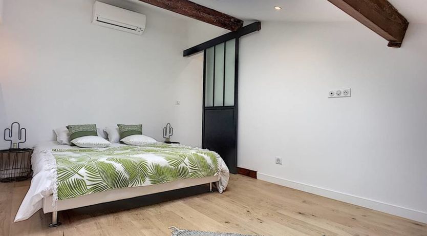 Photo of Ocean's Jewel