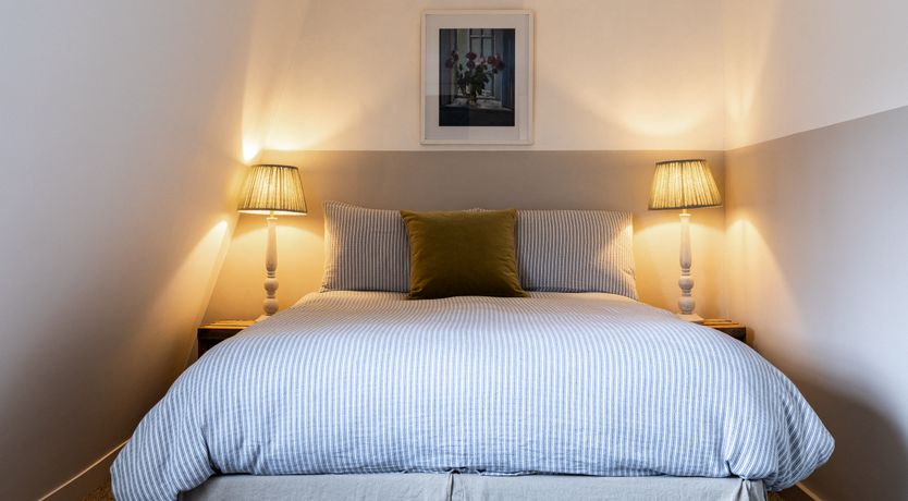 Photo of Georgian Blue