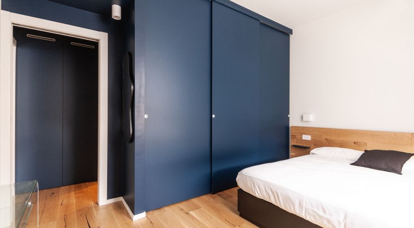 Photo of Milanese Echo