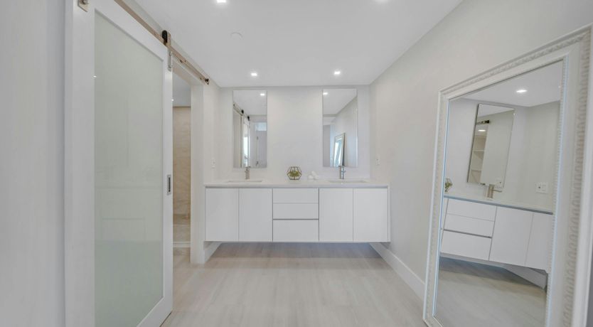 Photo of Ocean Jewel