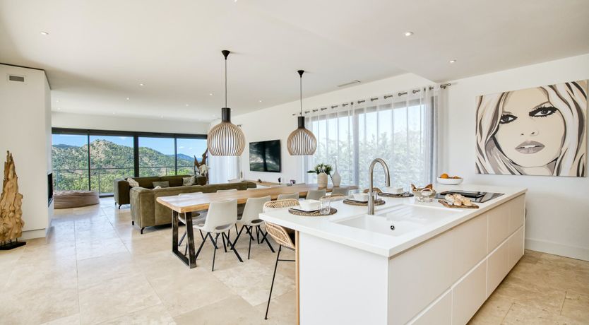 Photo of The Oak & Rose