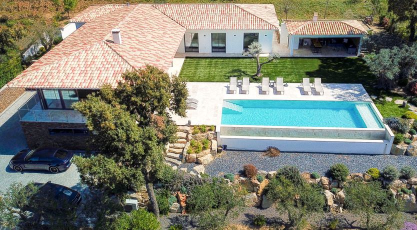 Photo of The Oak & Rose