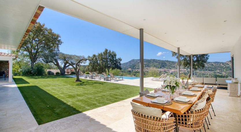 Photo of The Oak & Rose