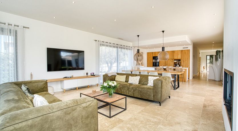 Photo of The Oak & Rose