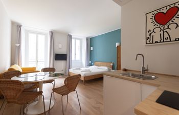 Modern Milano Holiday Home