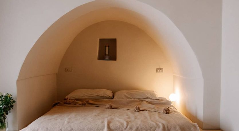 Photo of Lamia Light