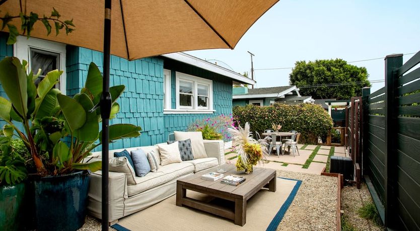 Photo of White Pebble