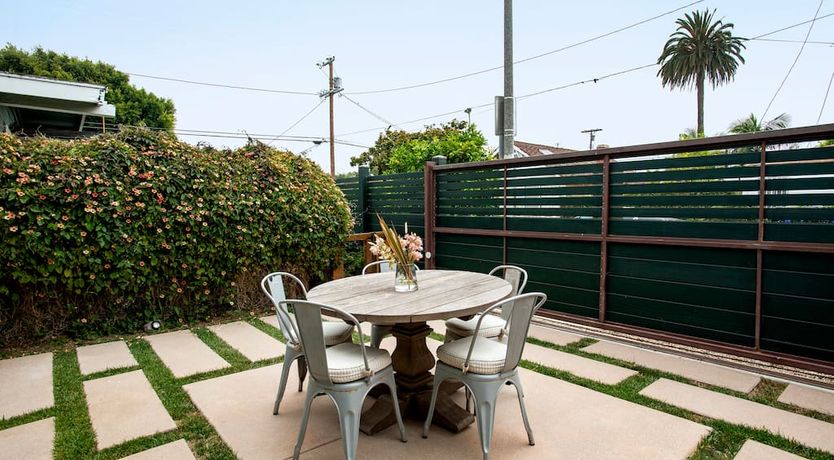 Photo of White Pebble