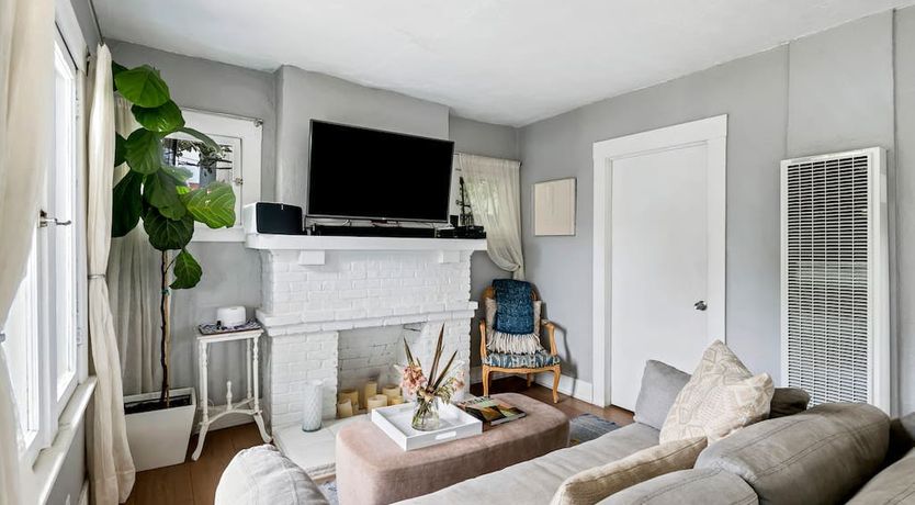 Photo of White Pebble