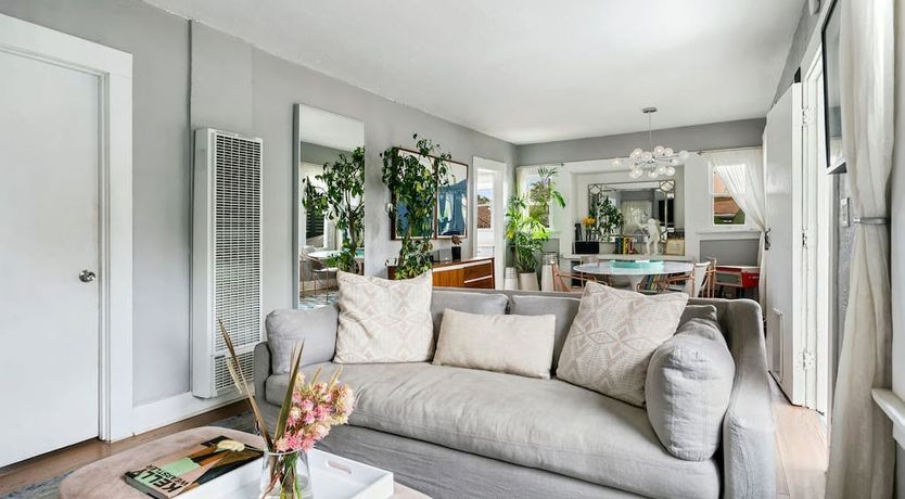 Photo of White Pebble