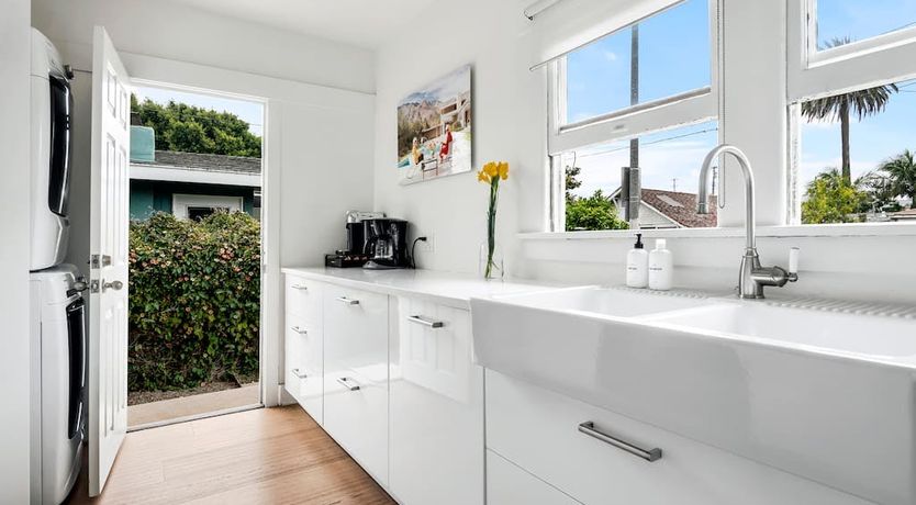 Photo of White Pebble