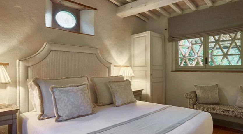 Photo of Wisteria & Wine