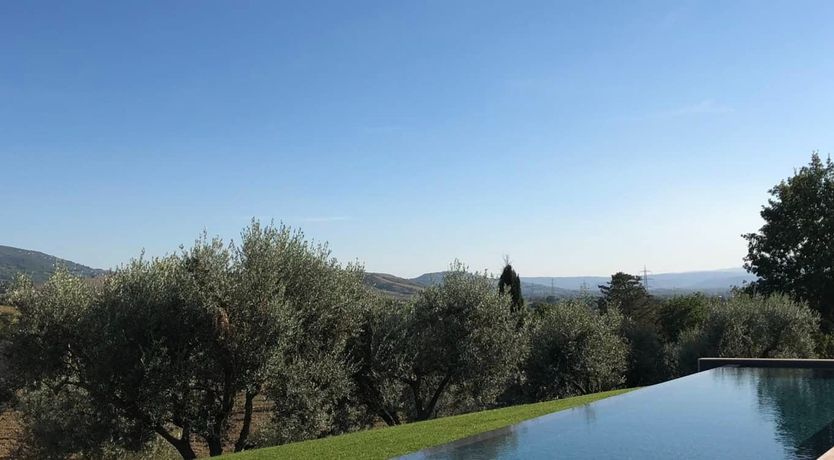 Photo of Majestic Veranda