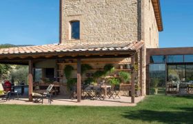 Photo of majestic-veranda